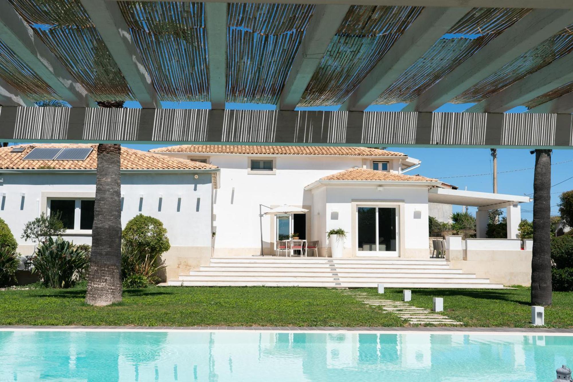 Villa Elena By Ortigia Apartments Фануза Екстериор снимка